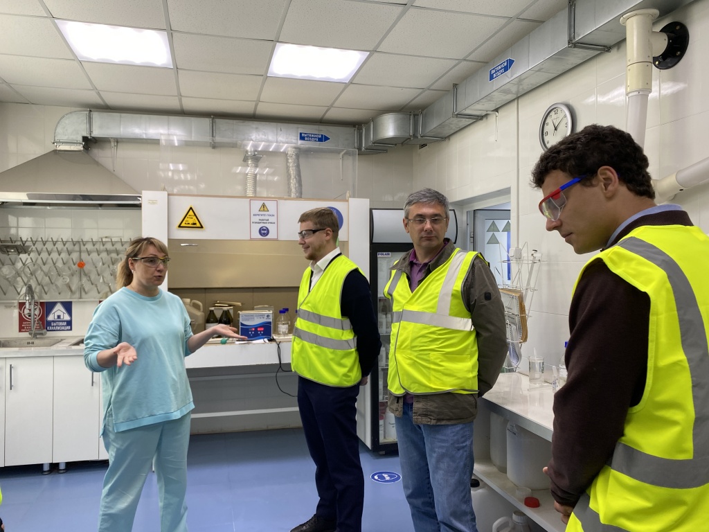 image-20-06-23-01-47-3.jpeg image-20-06-23-01-47-3.jpeg